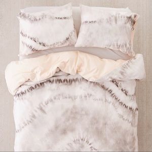 UO Tie Dye Duvet Cover with pillowcase set